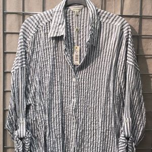 NWT Max Studio Seersucker button down shirt
